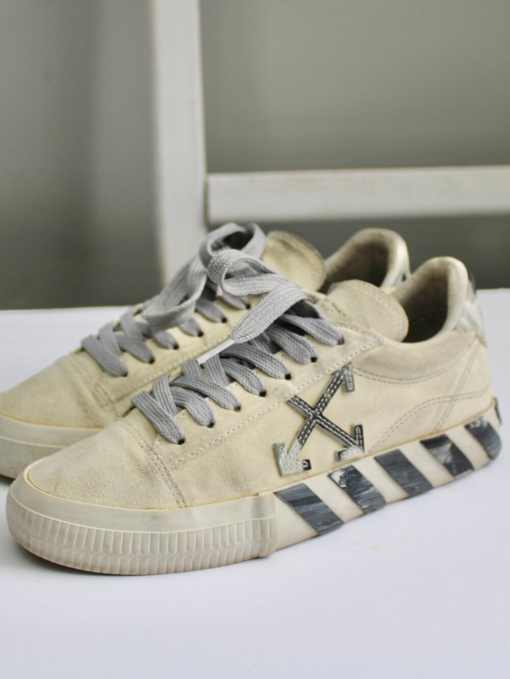 Off-White 'White Black' Striped Vulcanized Sneakers 2013 Size 38 / 7.5 US - Picture 2 of 12